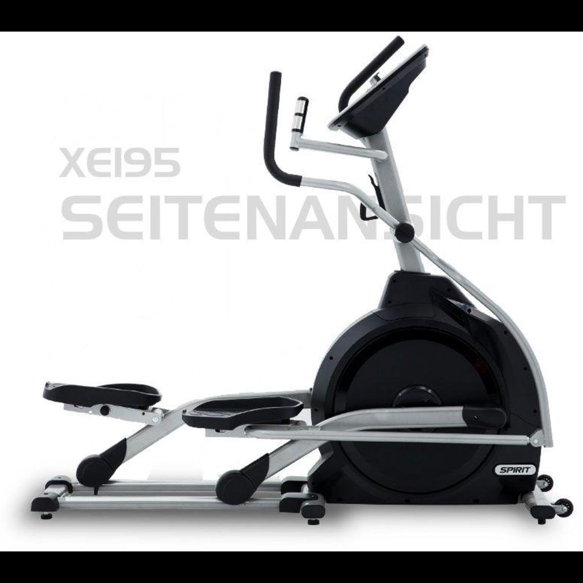 Spirit Fitness Ellipsentrainer XE 195 aufgebaut geliefert